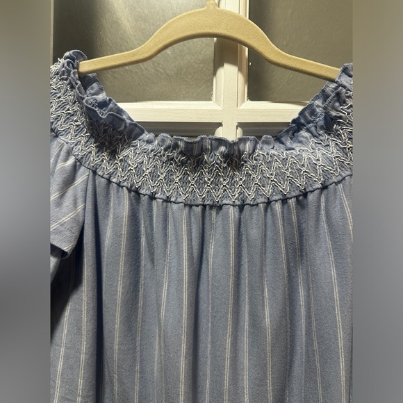 American Eagle Off The Shoulder Ruffle Sleeve Top - Picture 4 of 6